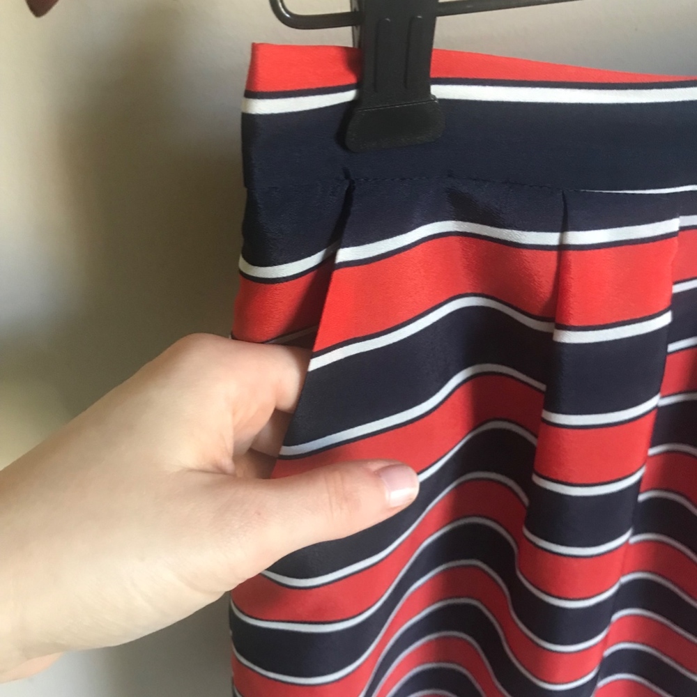 🧡💙 Preppy Striped Skirt - Picture 3 of 7